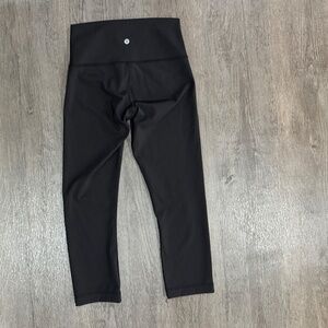 Lululemon Wunder Under Luxtreme Black 21" Cropped Size 4 W6ATTS